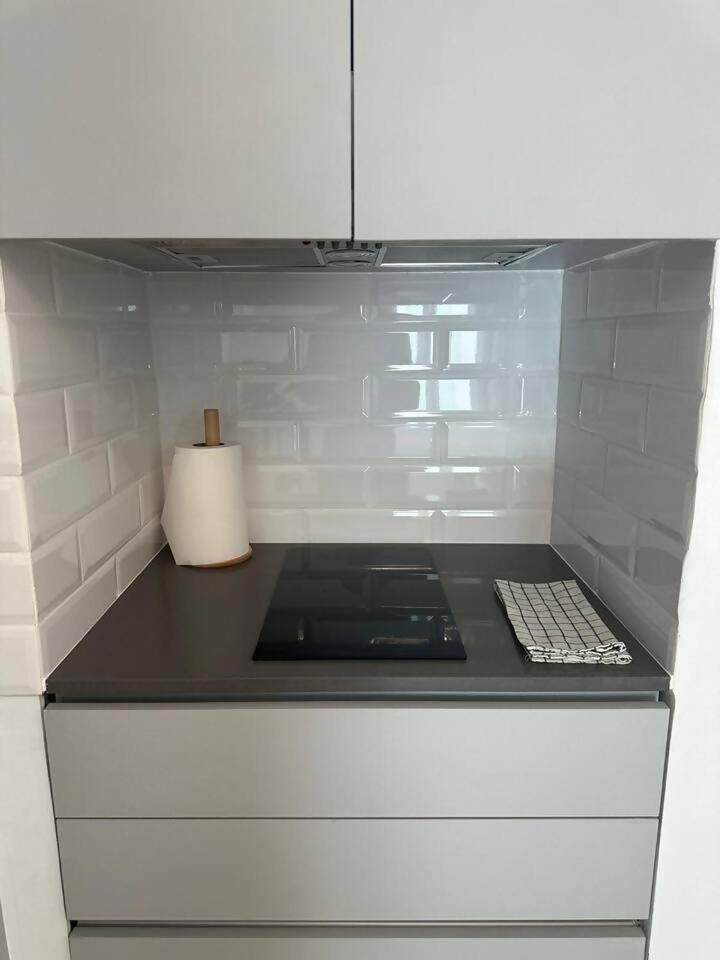 Stylish Renovated Apartment In Chiado Lisboa Dış mekan fotoğraf