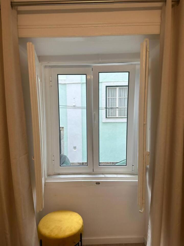Stylish Renovated Apartment In Chiado Lisboa Dış mekan fotoğraf